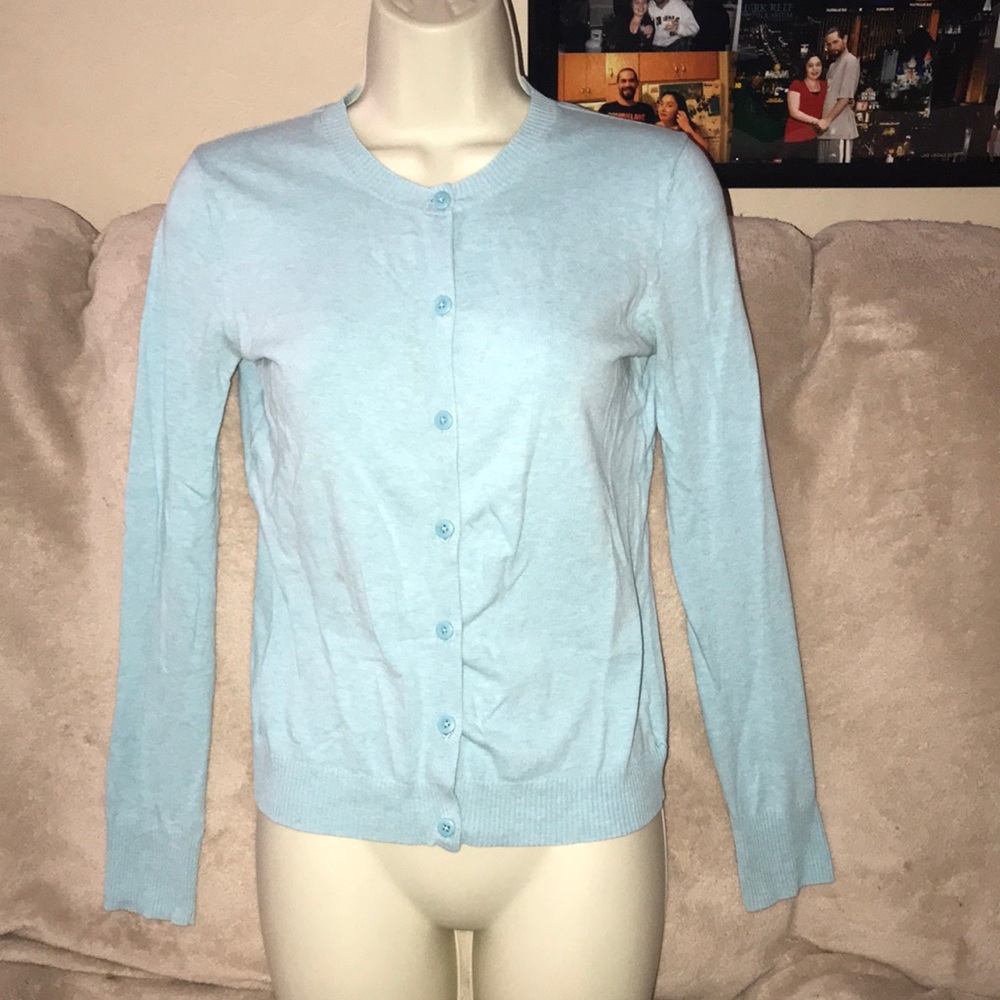 Cherokee brand XS baby blue button down cardigan 💕